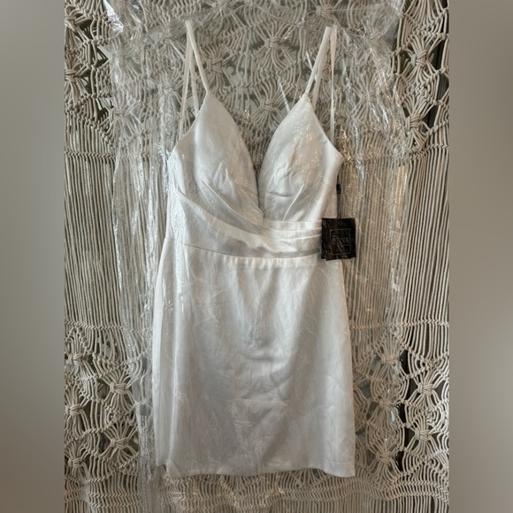 NEW! IEENA for MAC DUGGAL White silk slip dress size6 - Picture 5 of 7